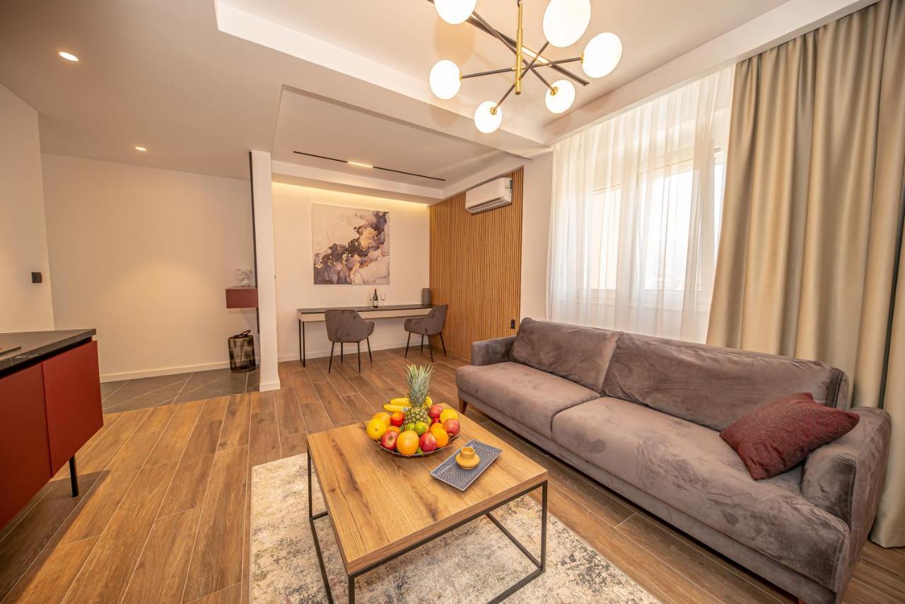 N&N Lux Guest House Bar Luaran gambar